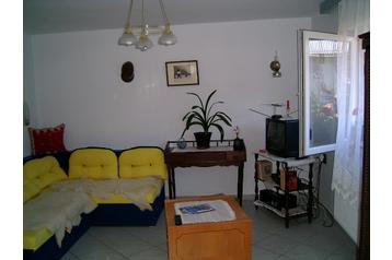 Vengrija Privát Salgóbánya, Eksterjeras